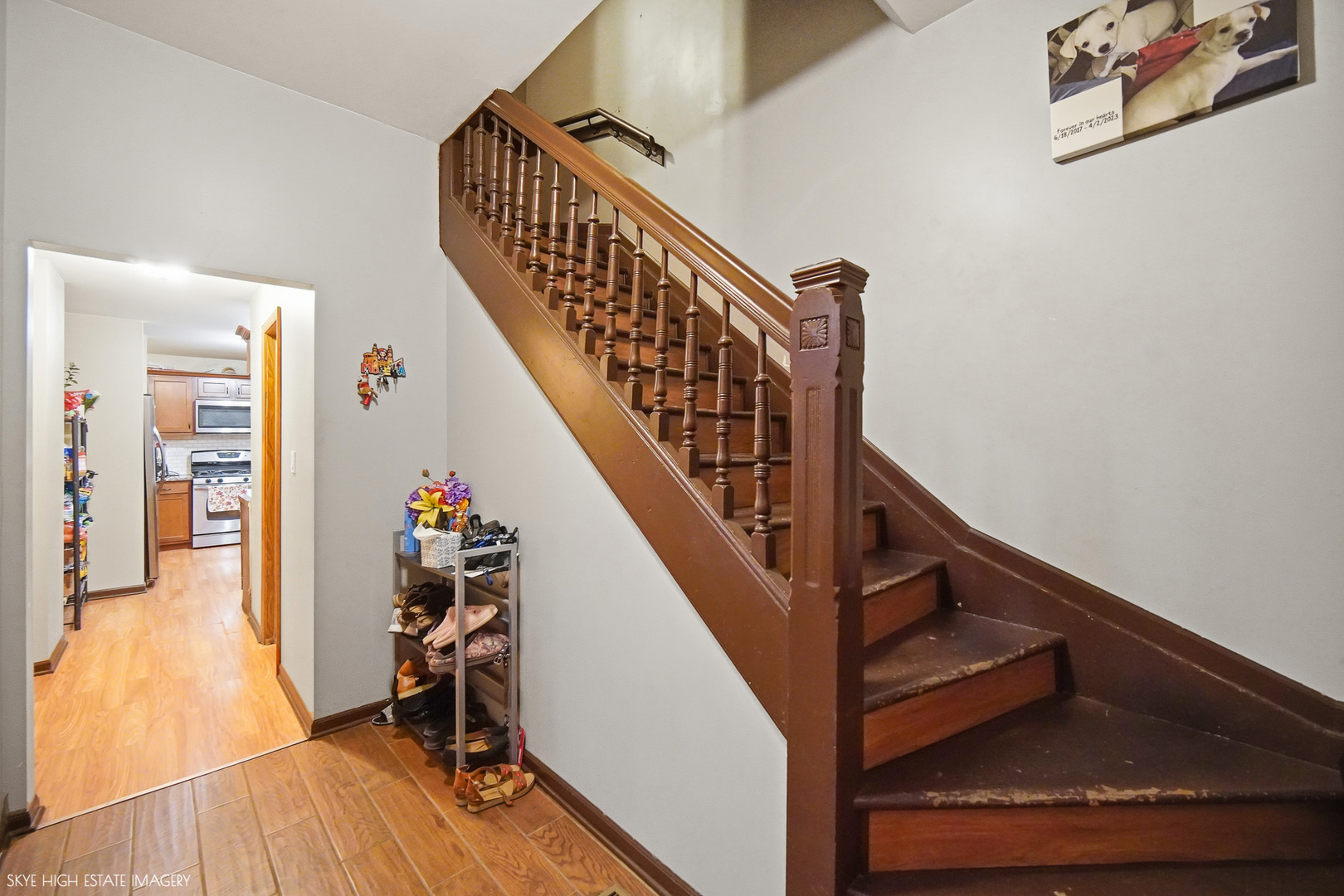 1332 N Harding Avenue Property Photo 5
