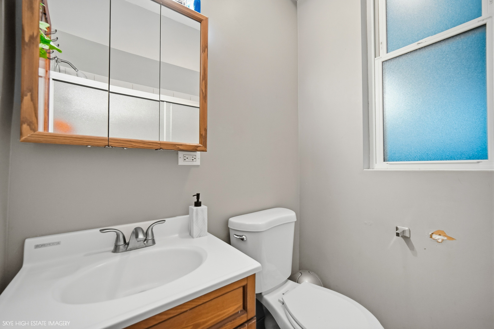 1332 N Harding Avenue Property Photo 18