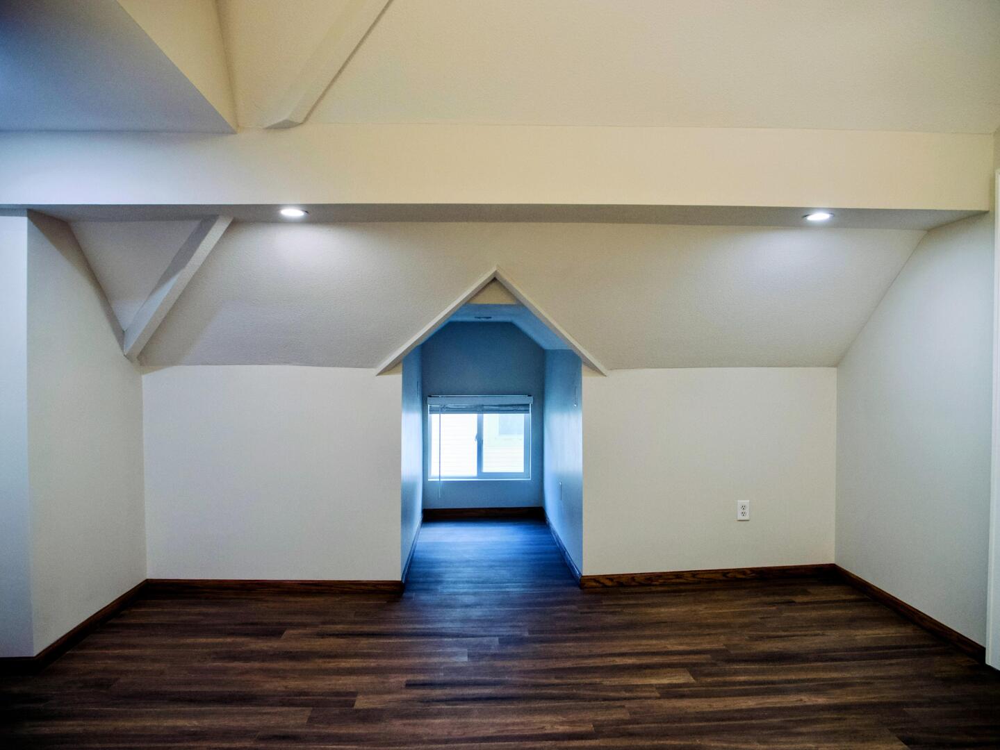1037 N 8th Street Property Photo 25