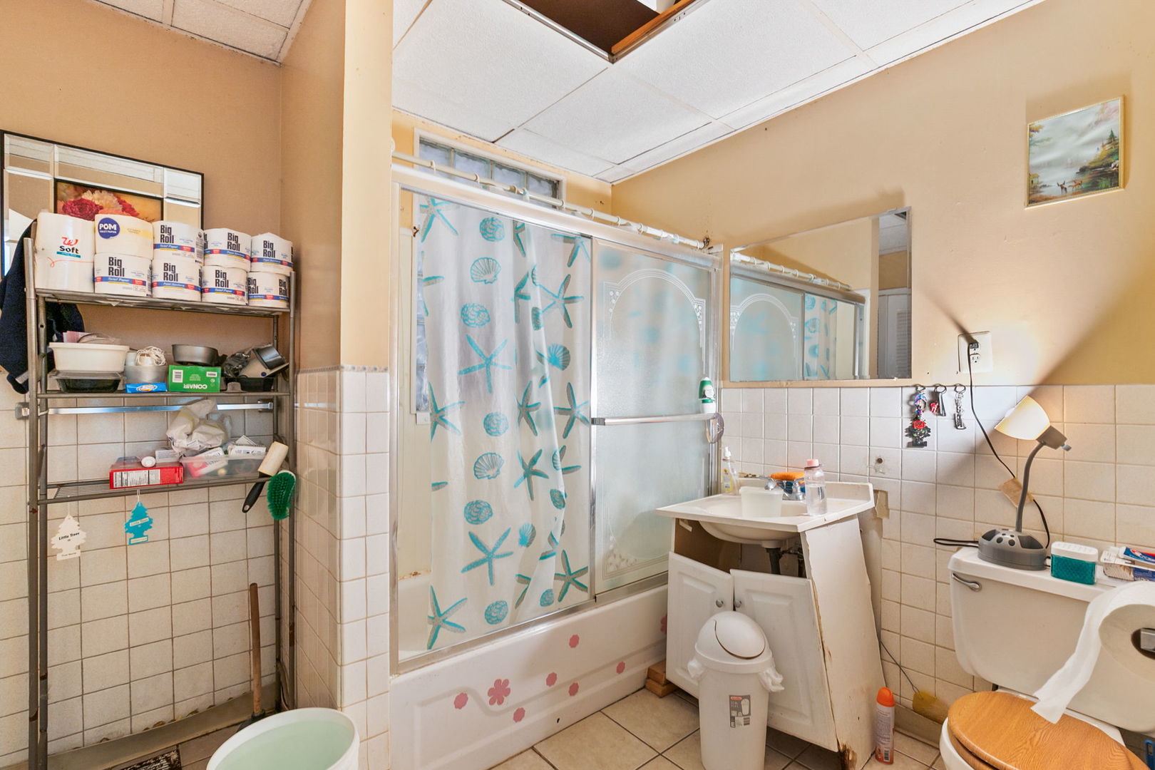 639 W 48th Street Property Photo 9