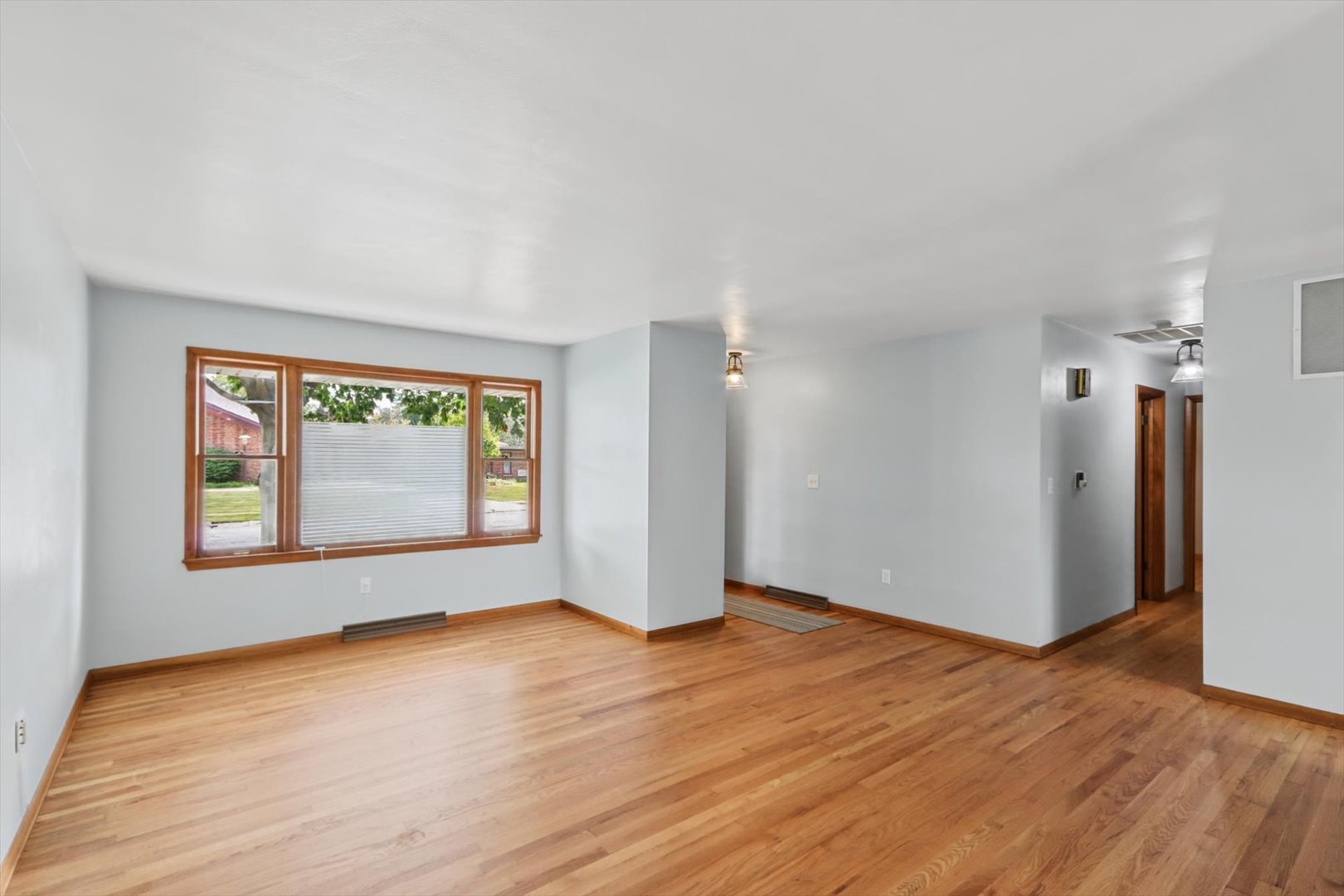 1701 S Anderson Street Property Photo 17
