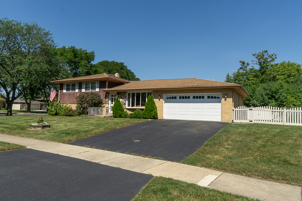 1101 N Millns Lane Property Photo 1