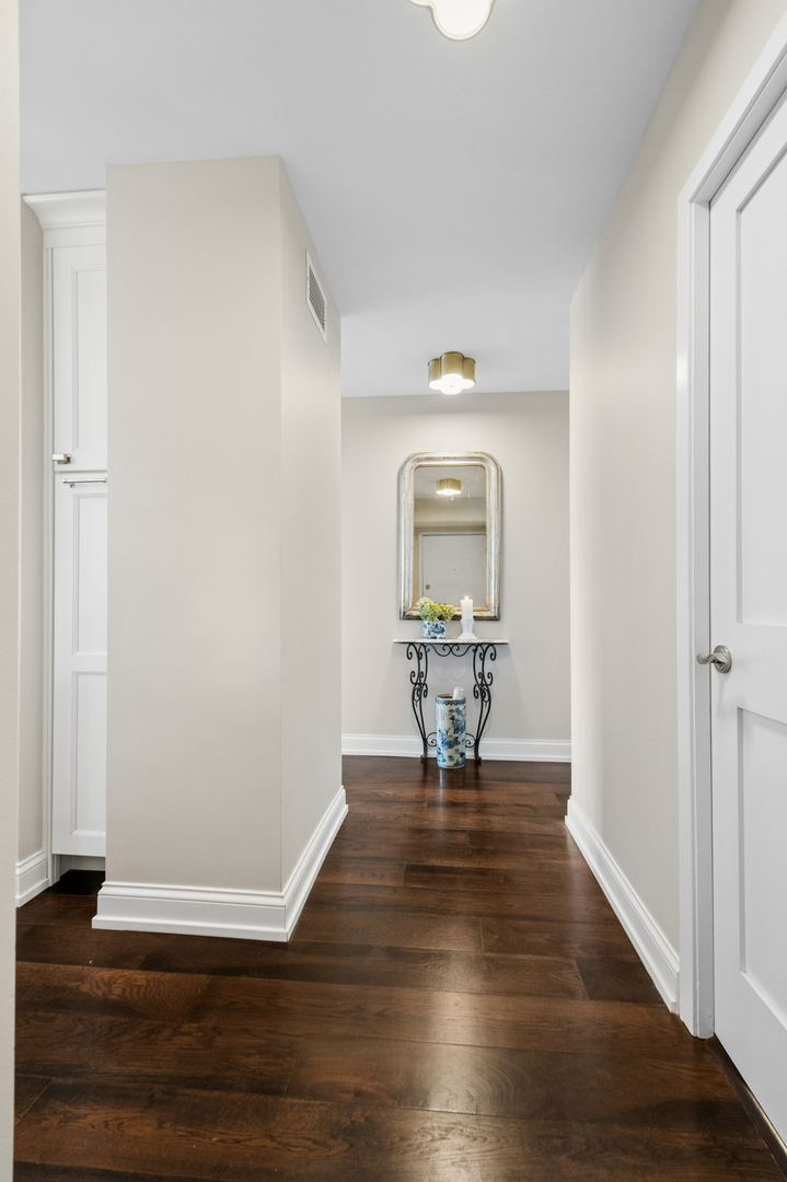 1445 N State Parkway 2205 Property Photo 16