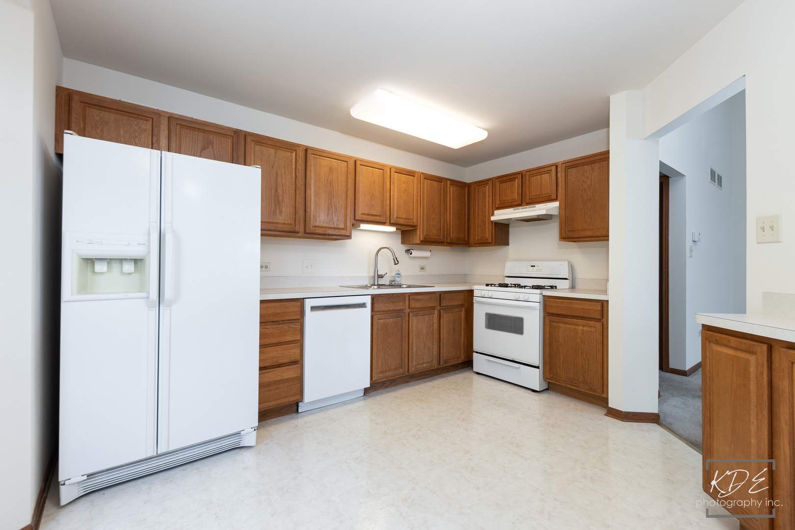 14017 S Cambridge Circle Property Photo 3