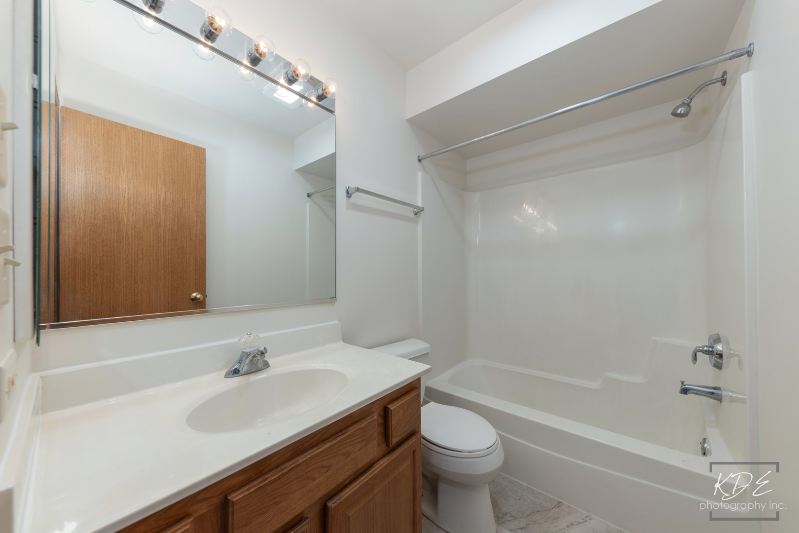 14017 S Cambridge Circle Property Photo 5