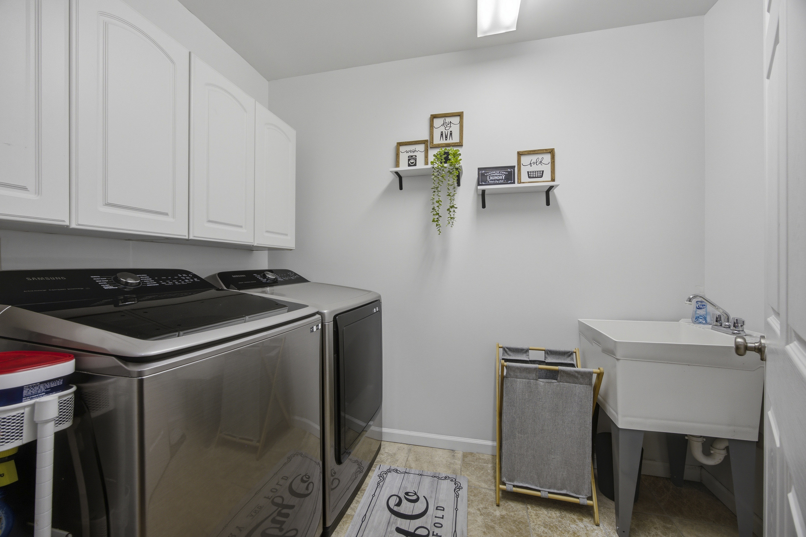 1212 Betsy Ross Place Property Photo 26