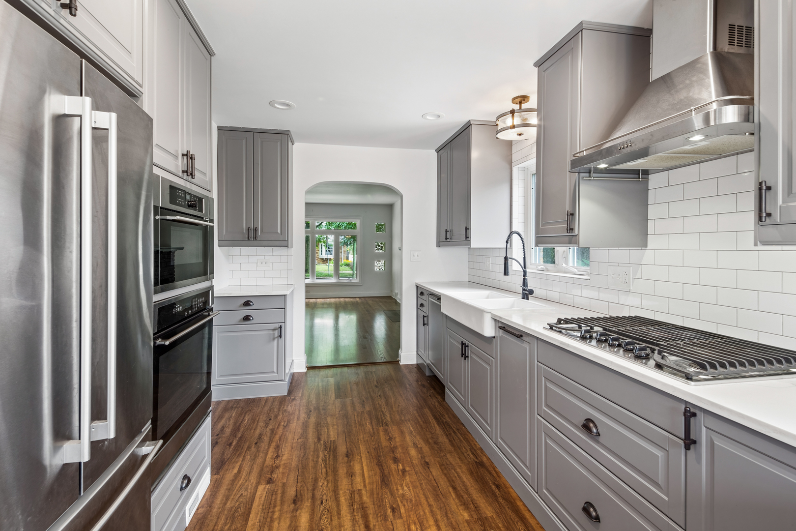 6114 N Lenox Avenue Property Photo 3
