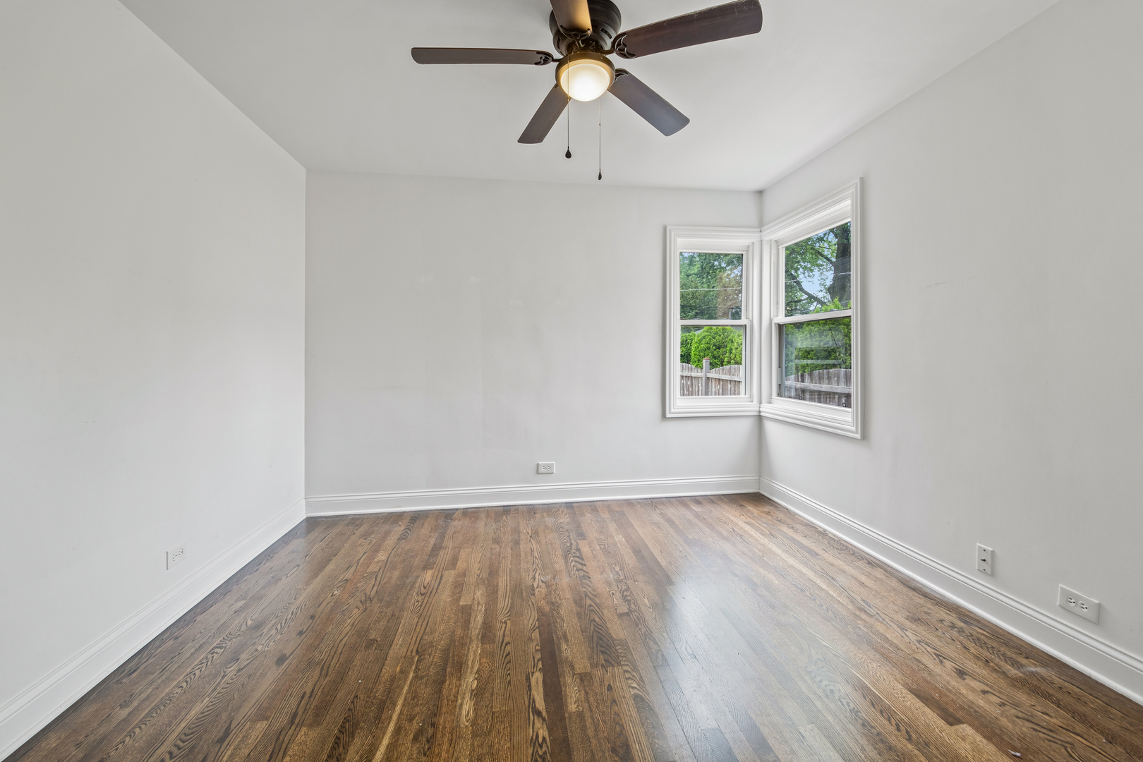6114 N Lenox Avenue Property Photo 8