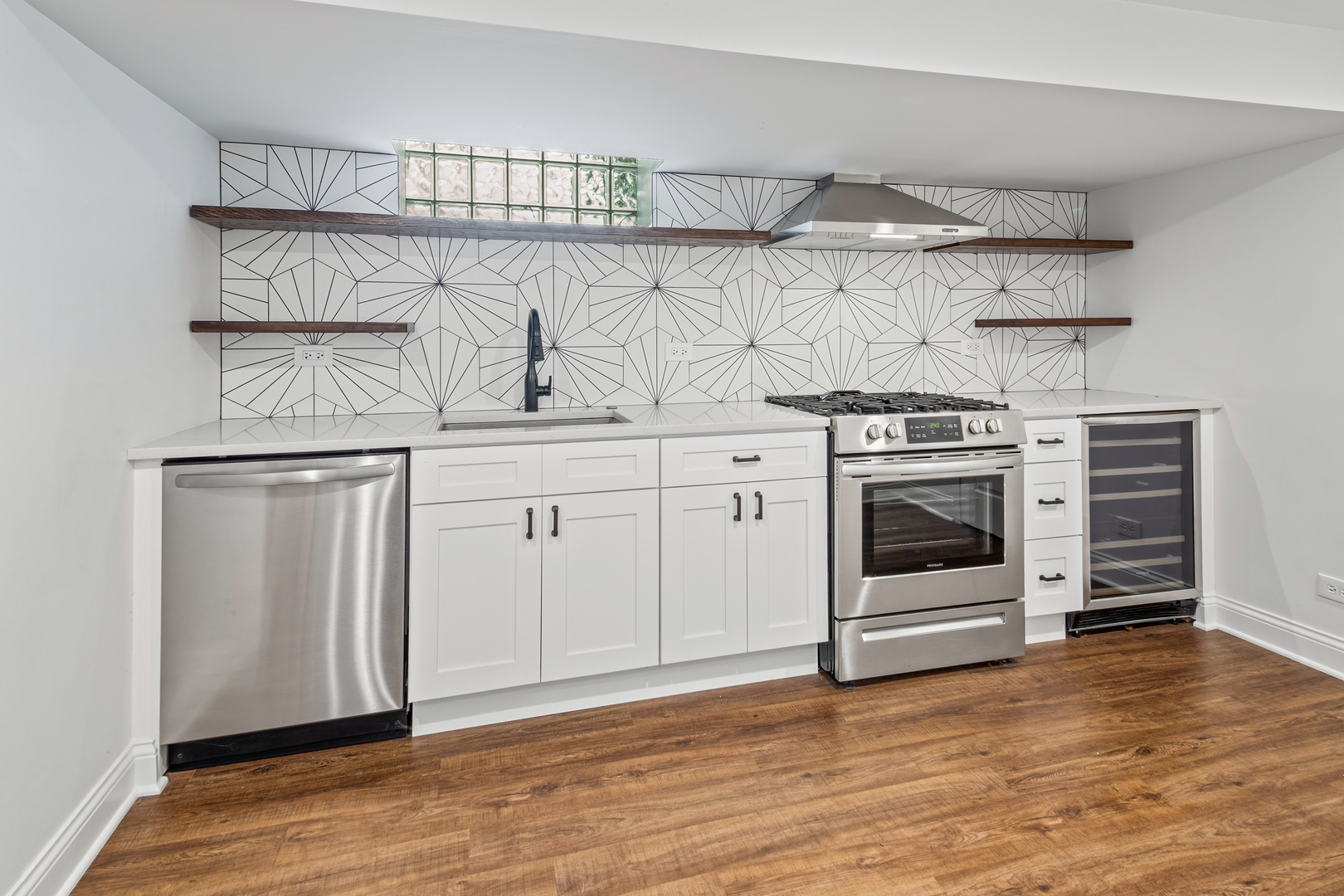 6114 N Lenox Avenue Property Photo 15