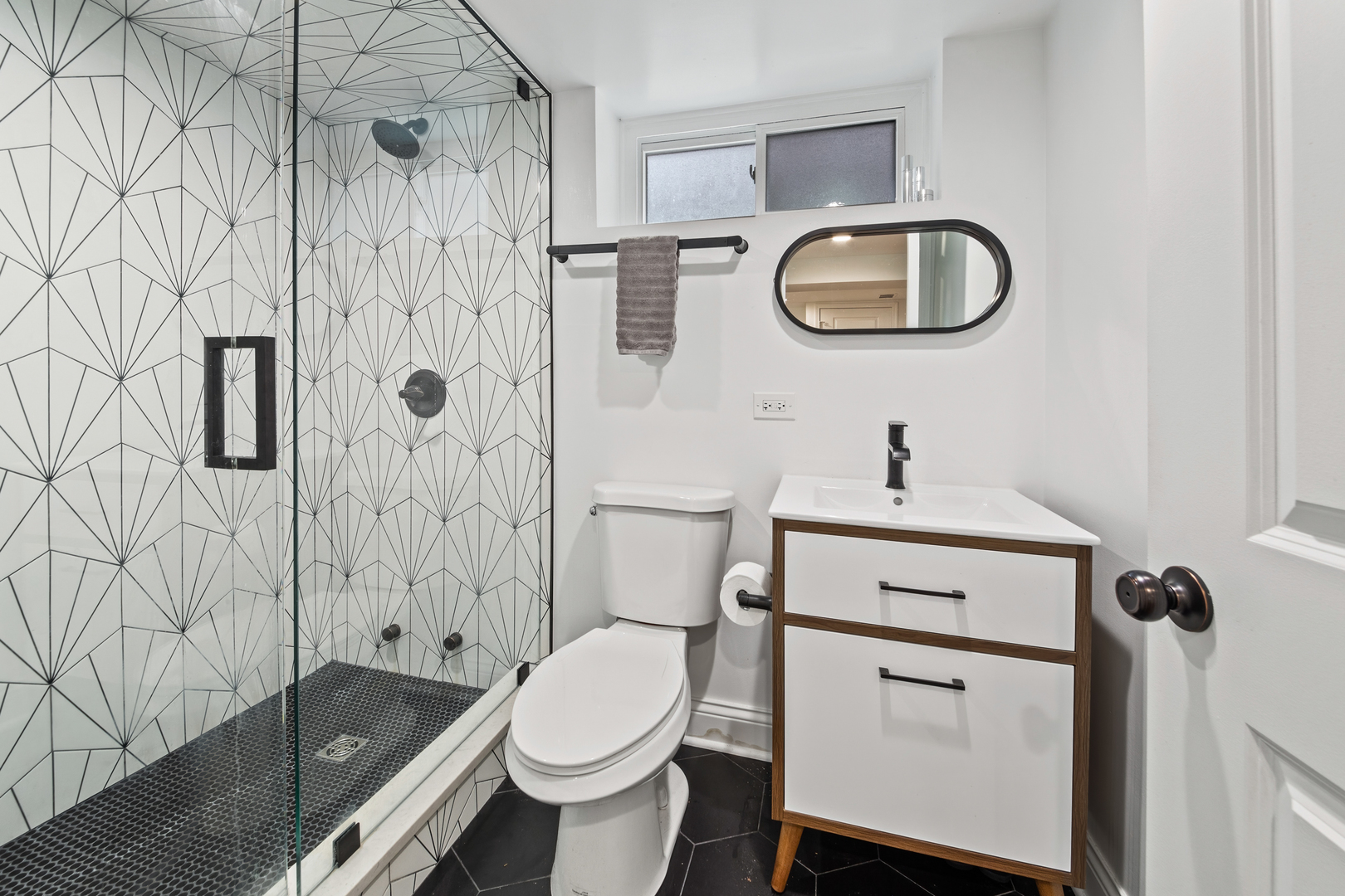 6114 N Lenox Avenue Property Photo 16