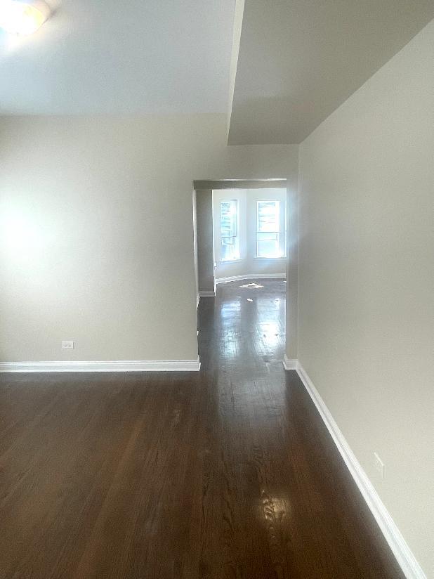 7743 S East End Avenue 2 Property Photo 5