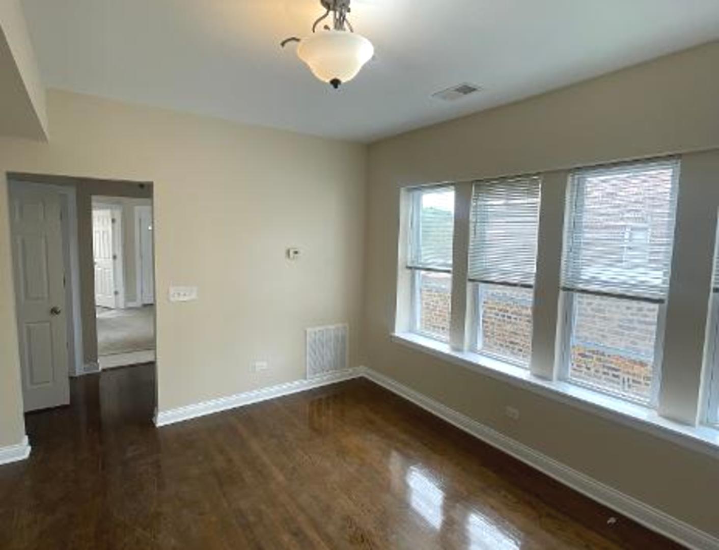7743 S East End Avenue 2 Property Photo 7