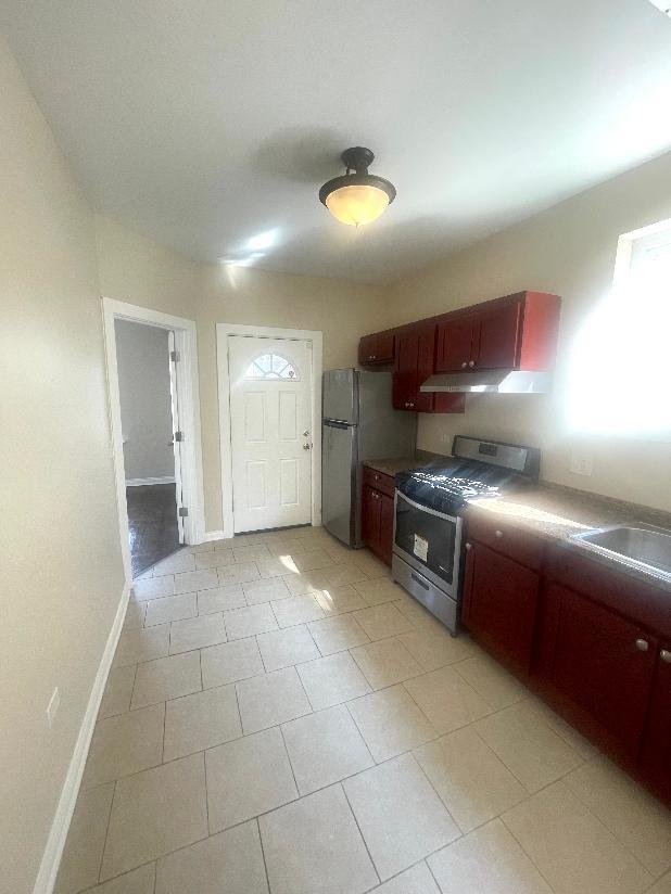 7743 S East End Avenue 2 Property Photo 16