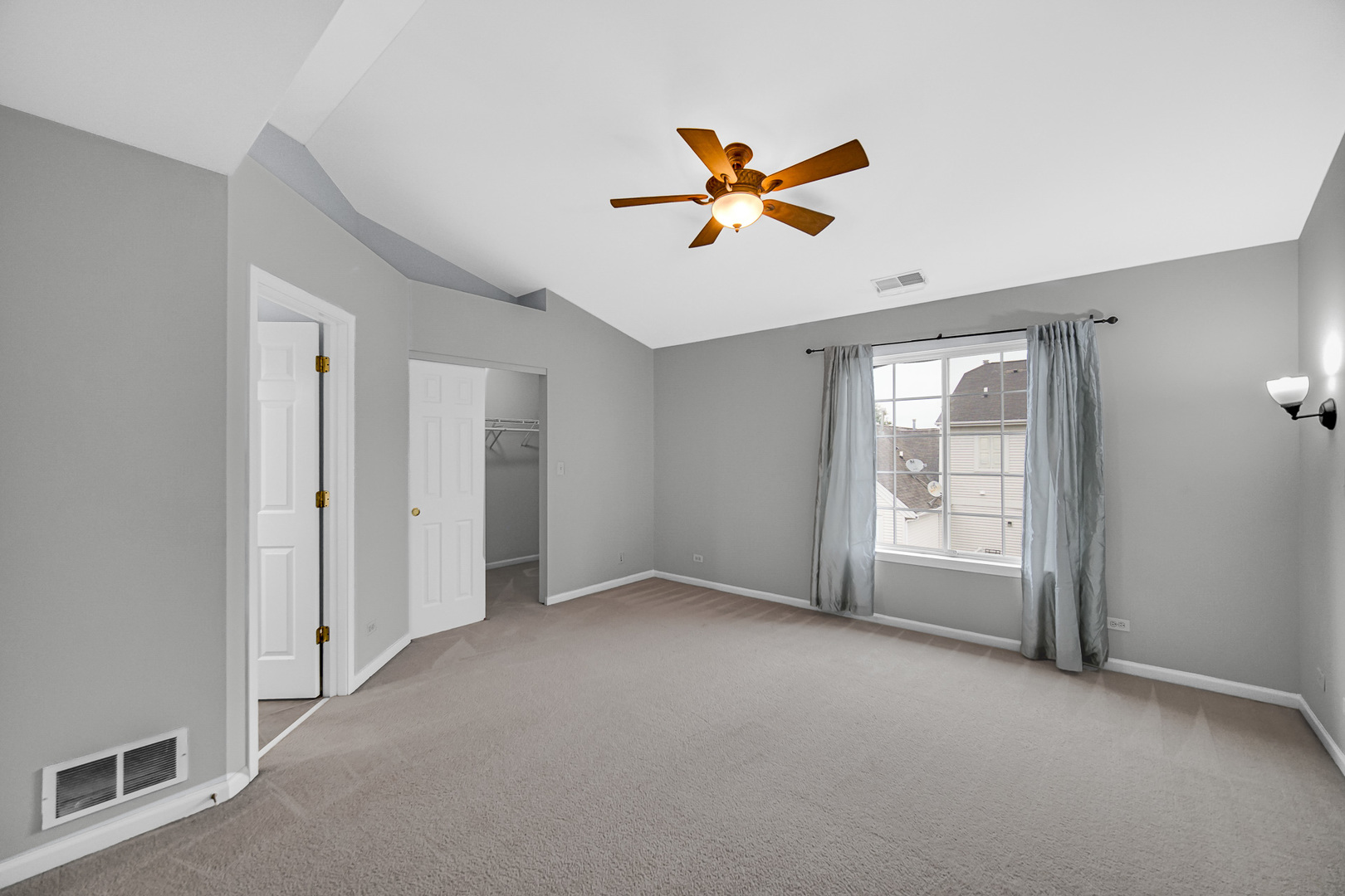 2392 Oakfield Court Property Photo 16