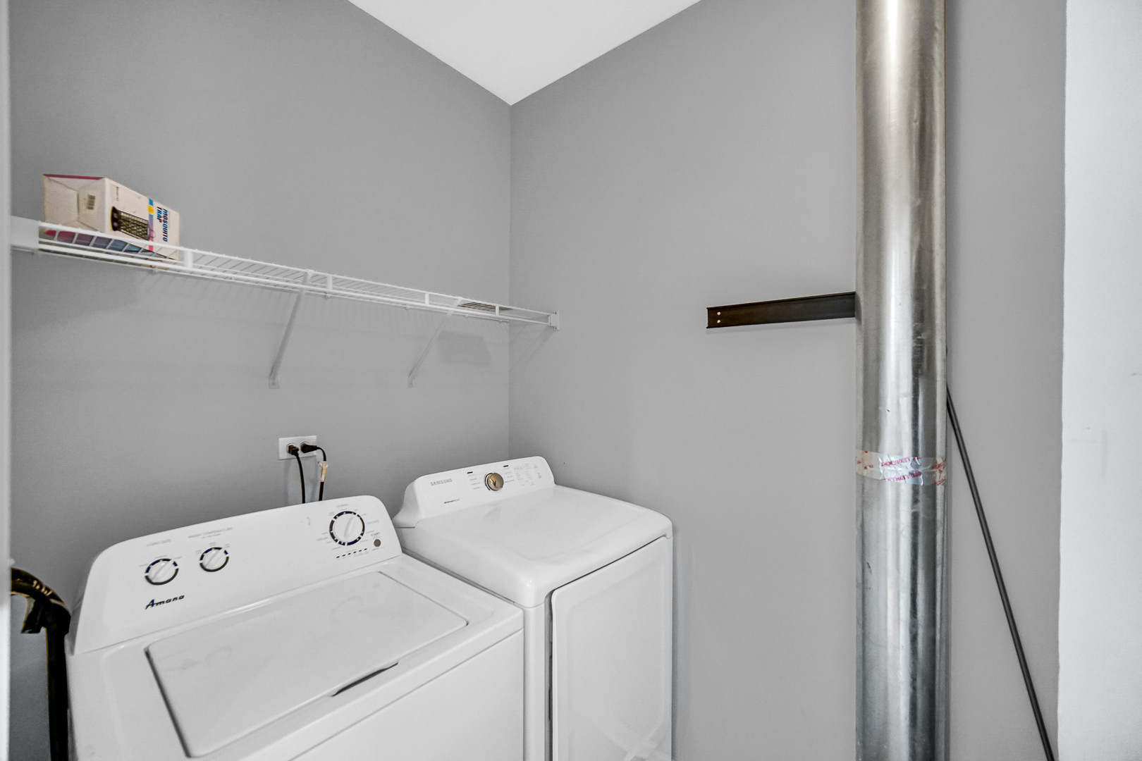 2392 Oakfield Court Property Photo 20