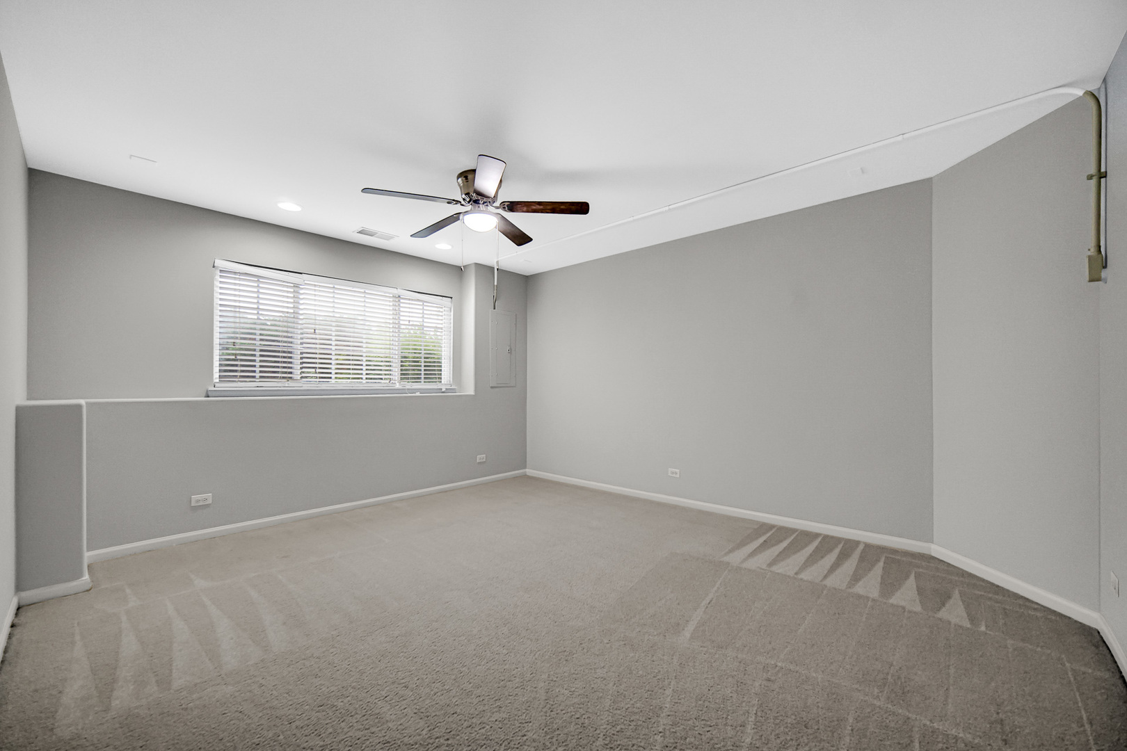 2392 Oakfield Court Property Photo 22
