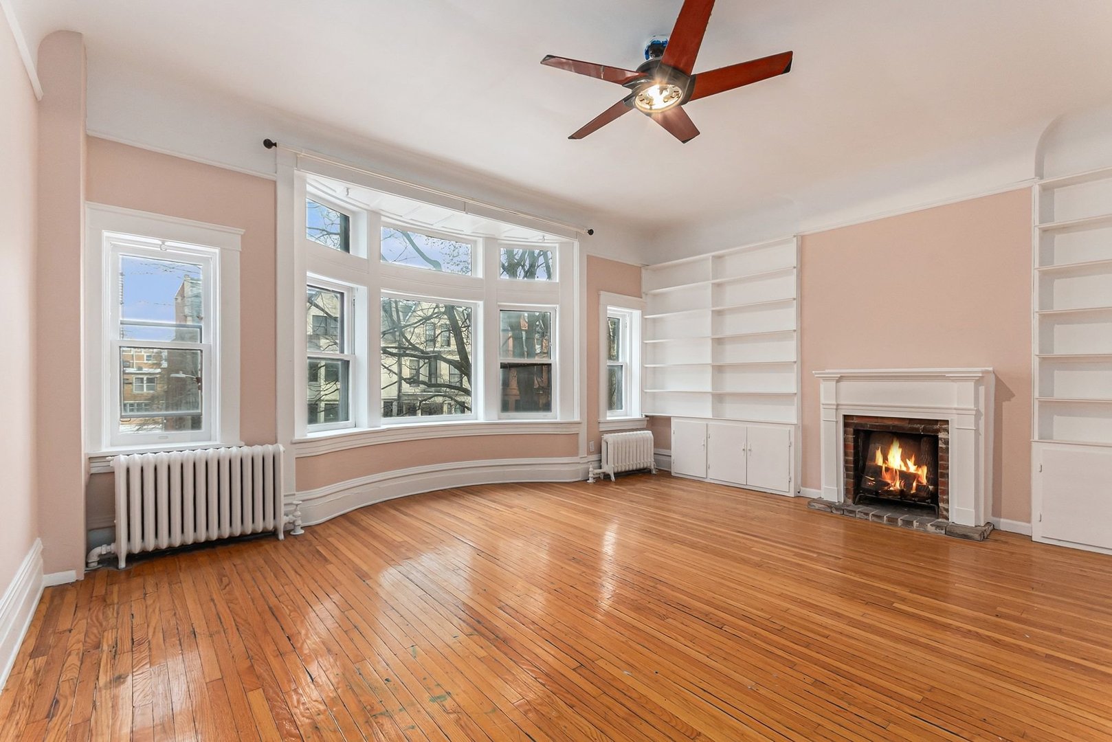 5114 S Dorchester Avenue Property Photo 5