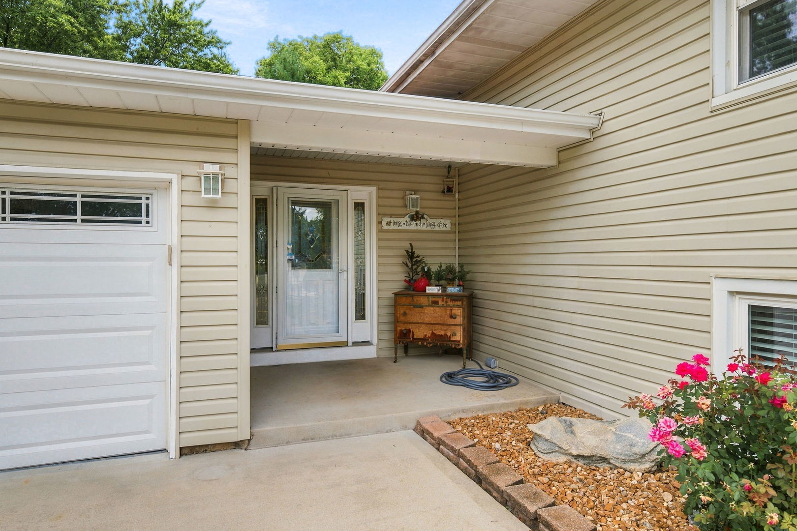 25240 W Marble Court Property Photo 4