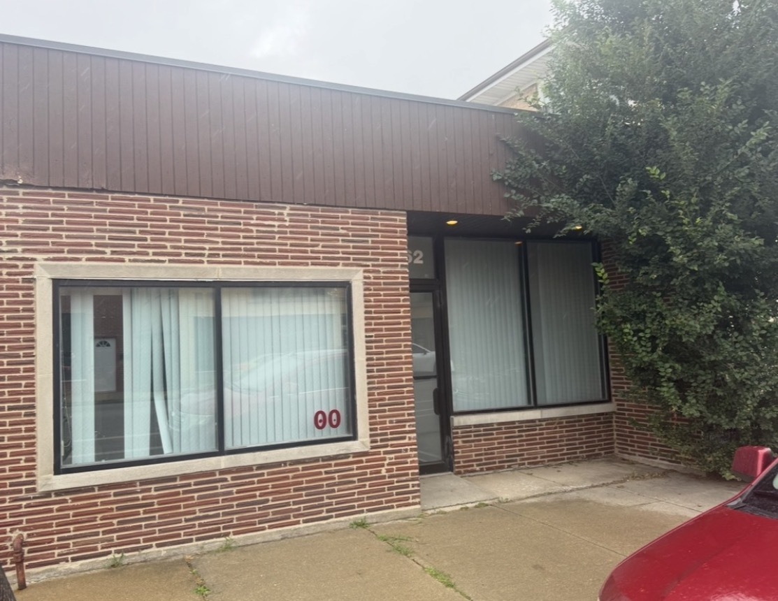 5962 N Elston Avenue Property Photo 2