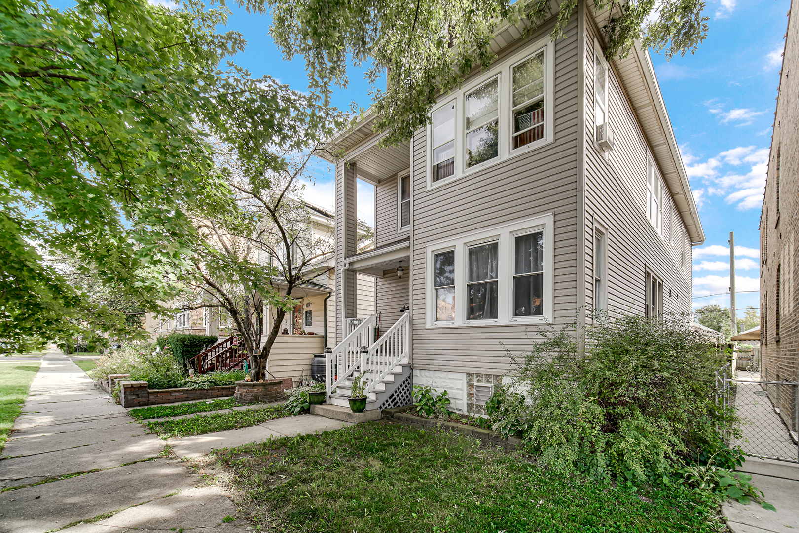 5111 W Henderson Street Property Photo 1