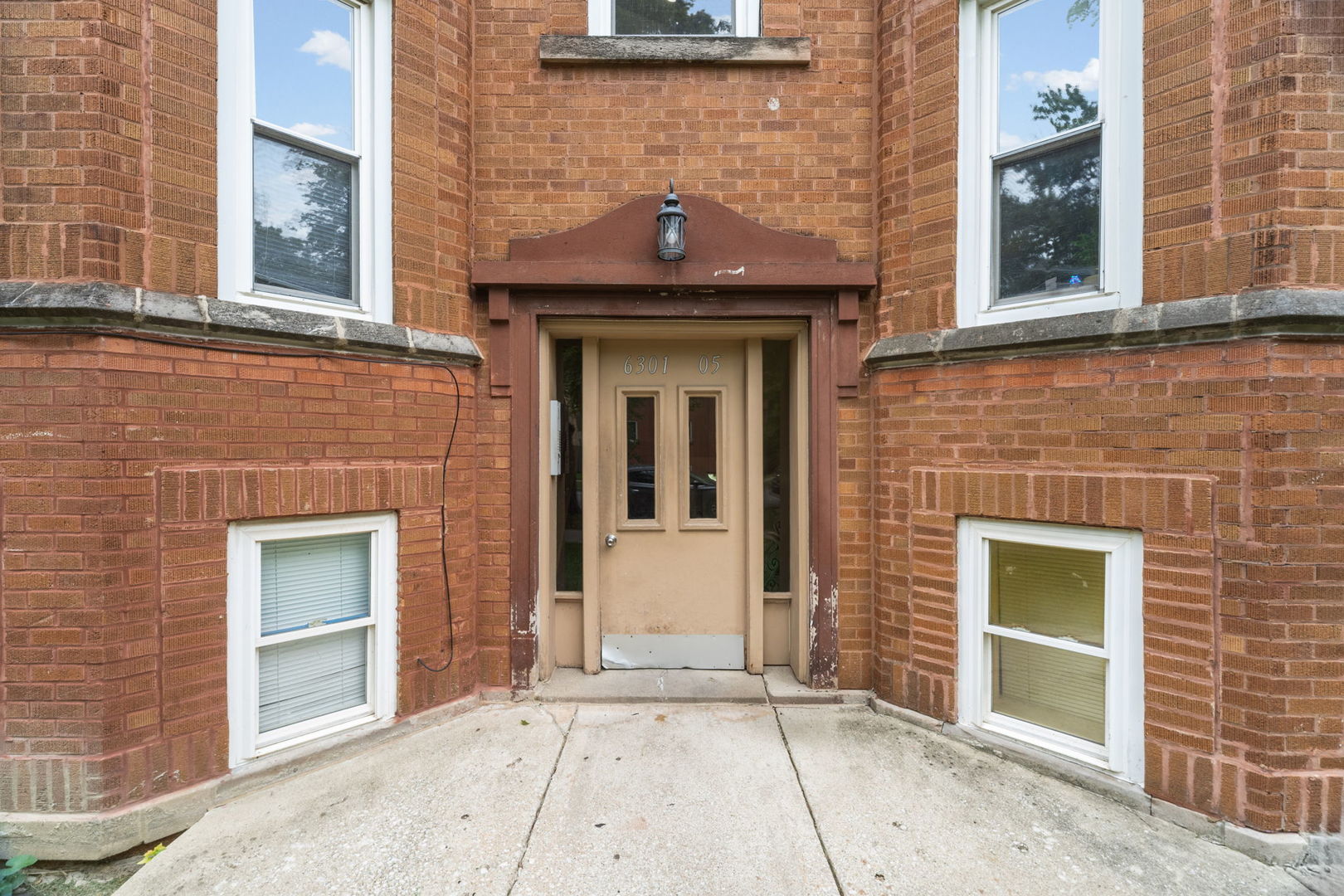 6301 N Richmond Street 1aa Property Photo 1