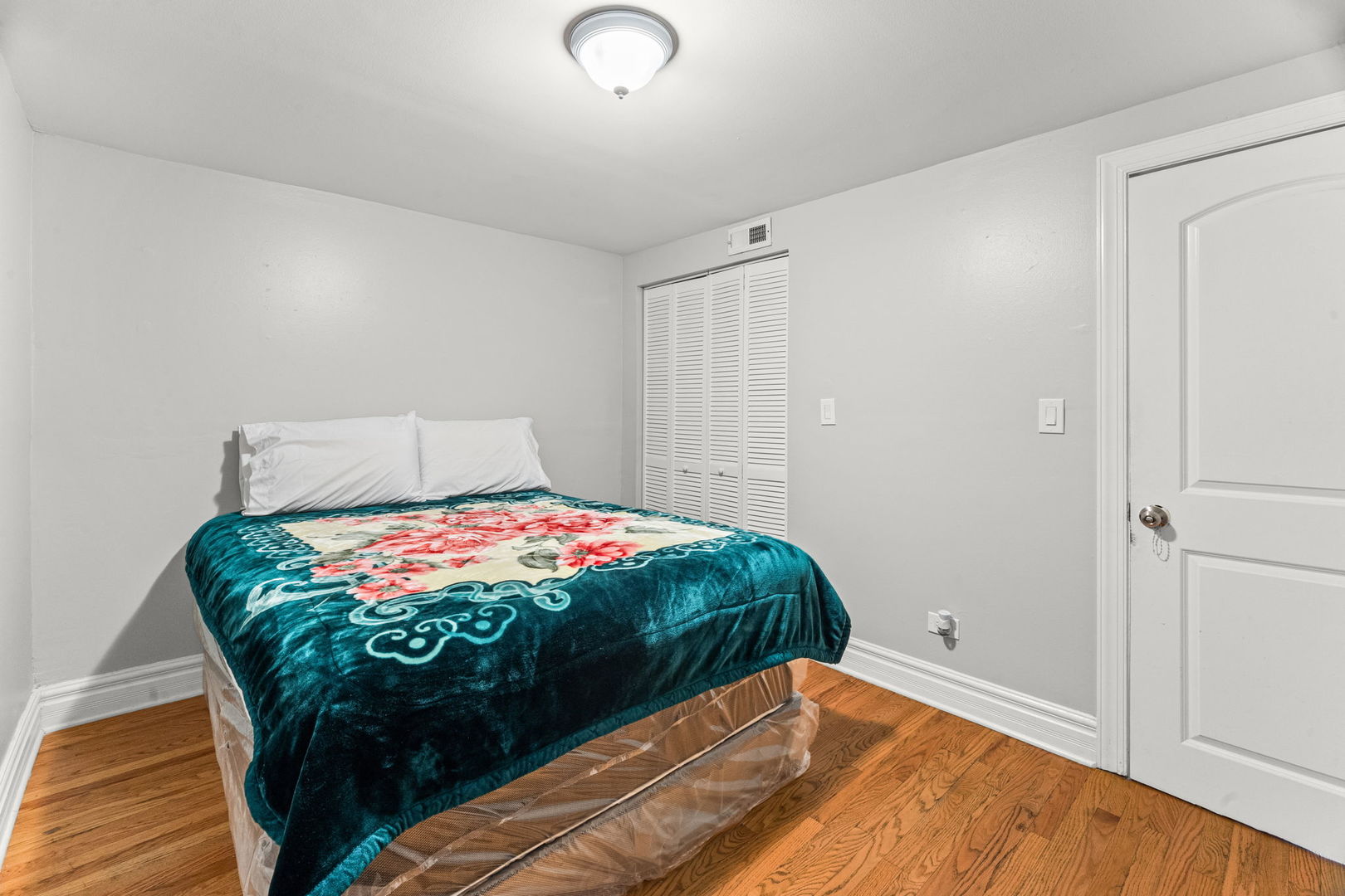 6301 N Richmond Street 1aa Property Photo 13