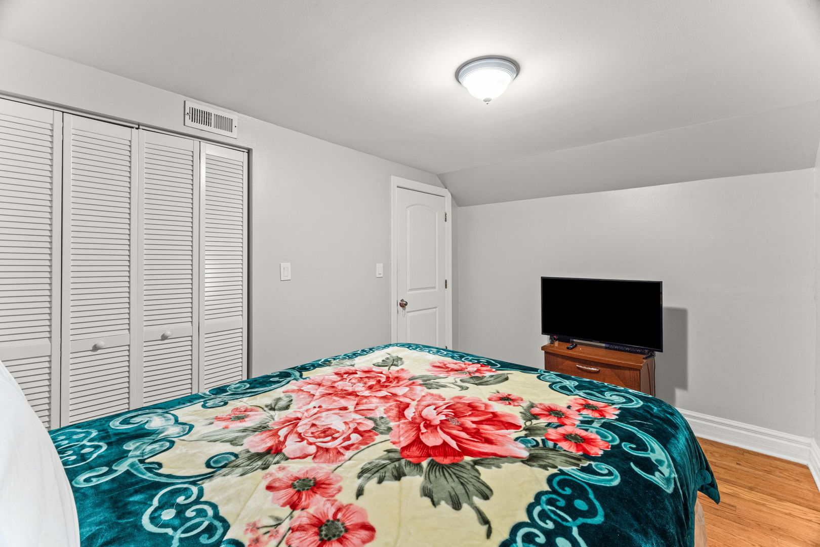 6301 N Richmond Street 1aa Property Photo 14