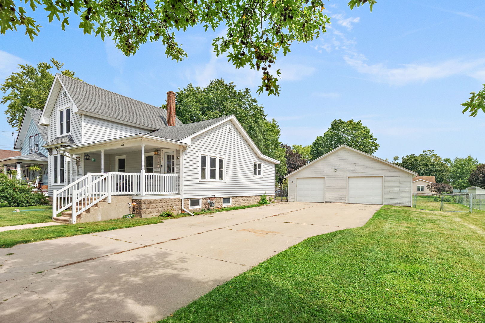 724 5th Avenue Property Photo 2