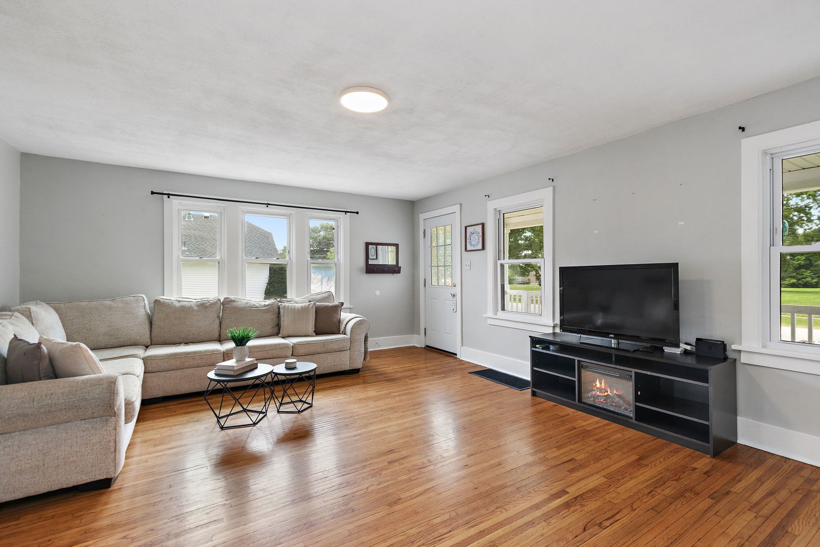 724 5th Avenue Property Photo 5