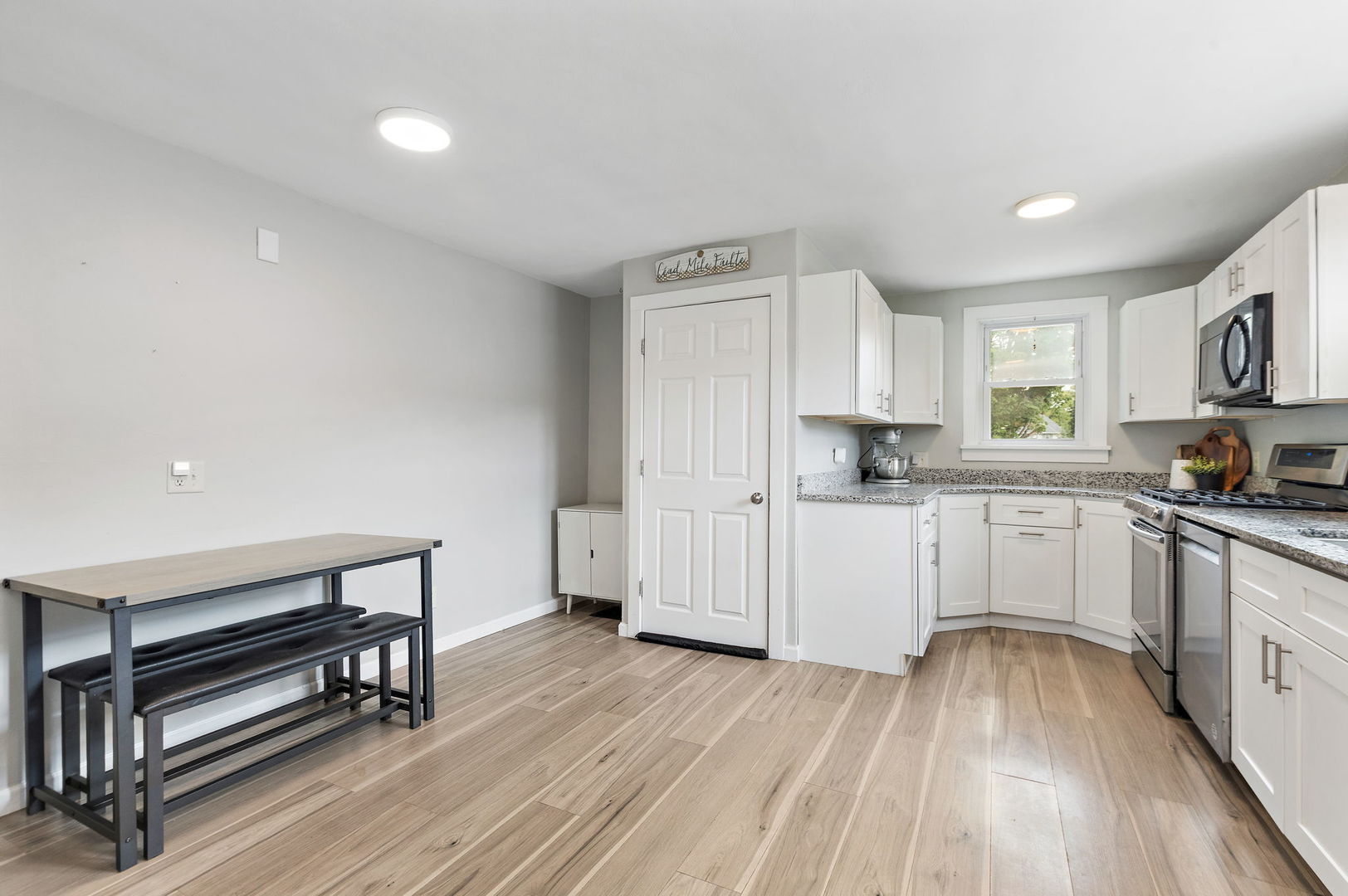 724 5th Avenue Property Photo 9