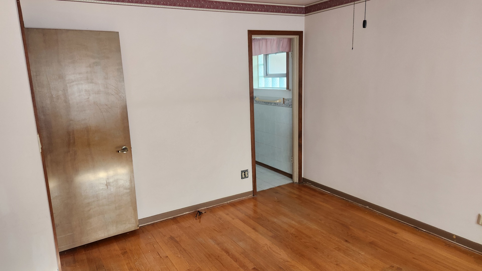 143 S Pleasant Avenue Property Photo 6