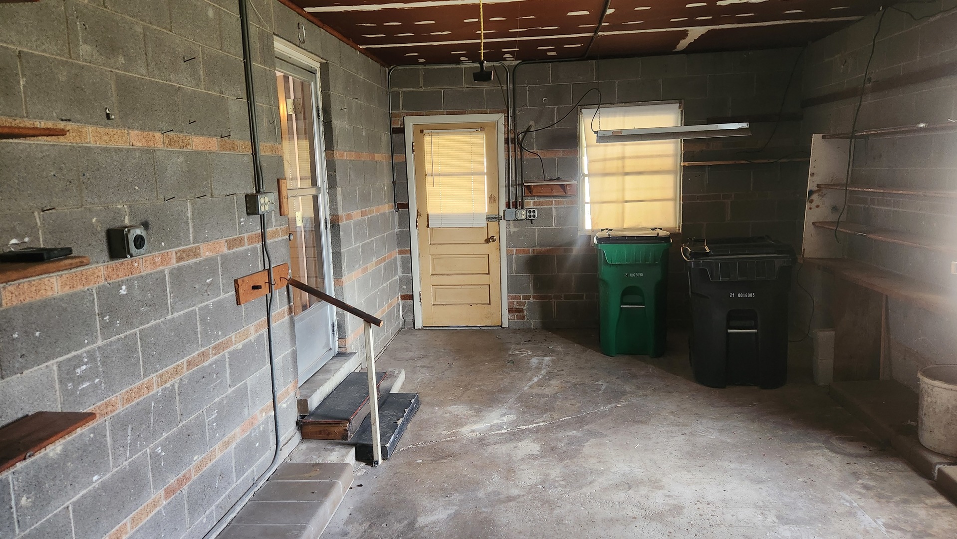 143 S Pleasant Avenue Property Photo 19