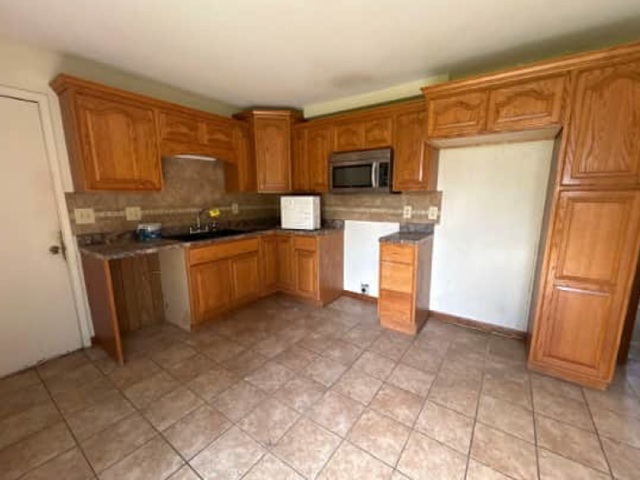 409 Lee Avenue Property Photo 6