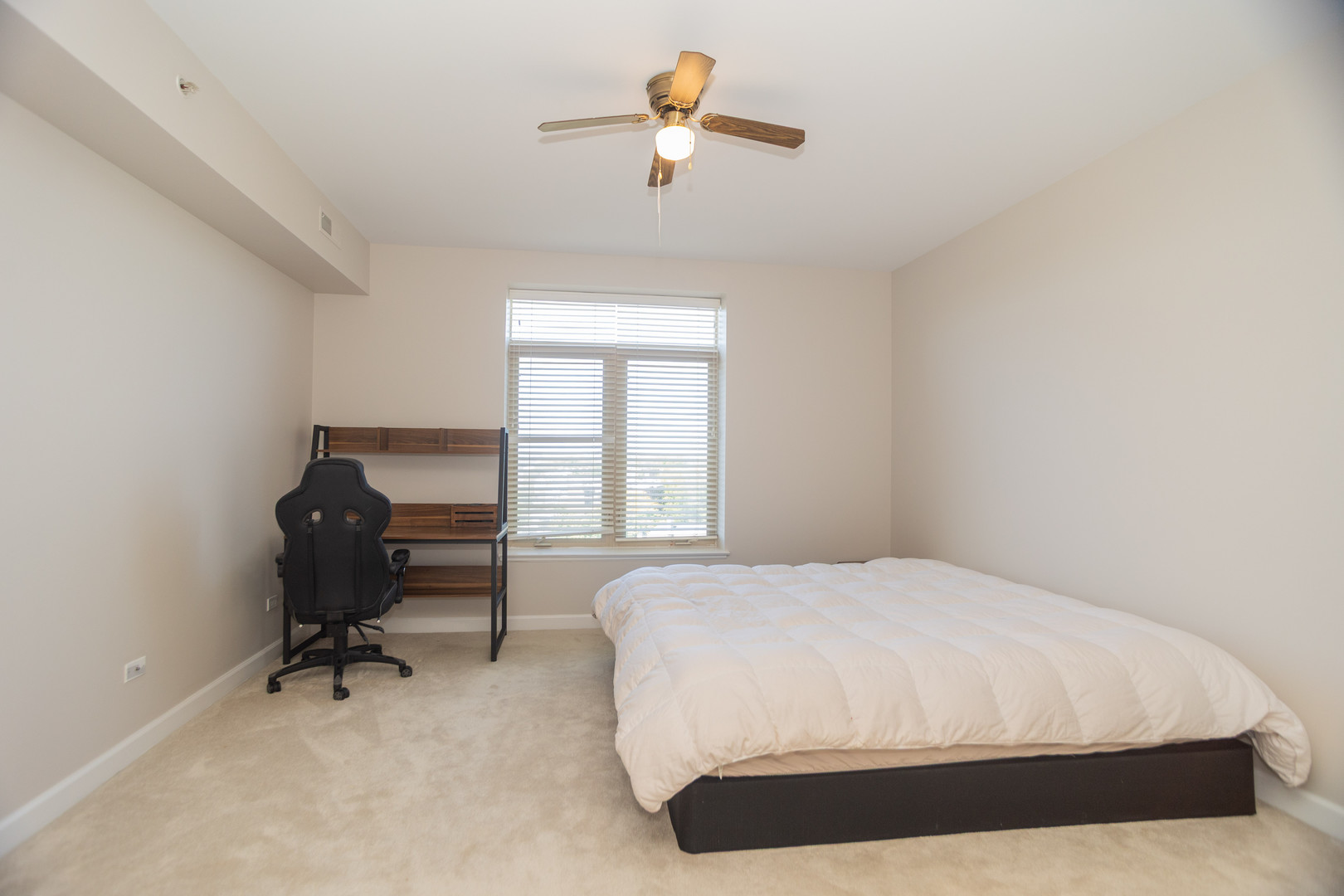 8440 Callie Avenue 606 Property Photo 14