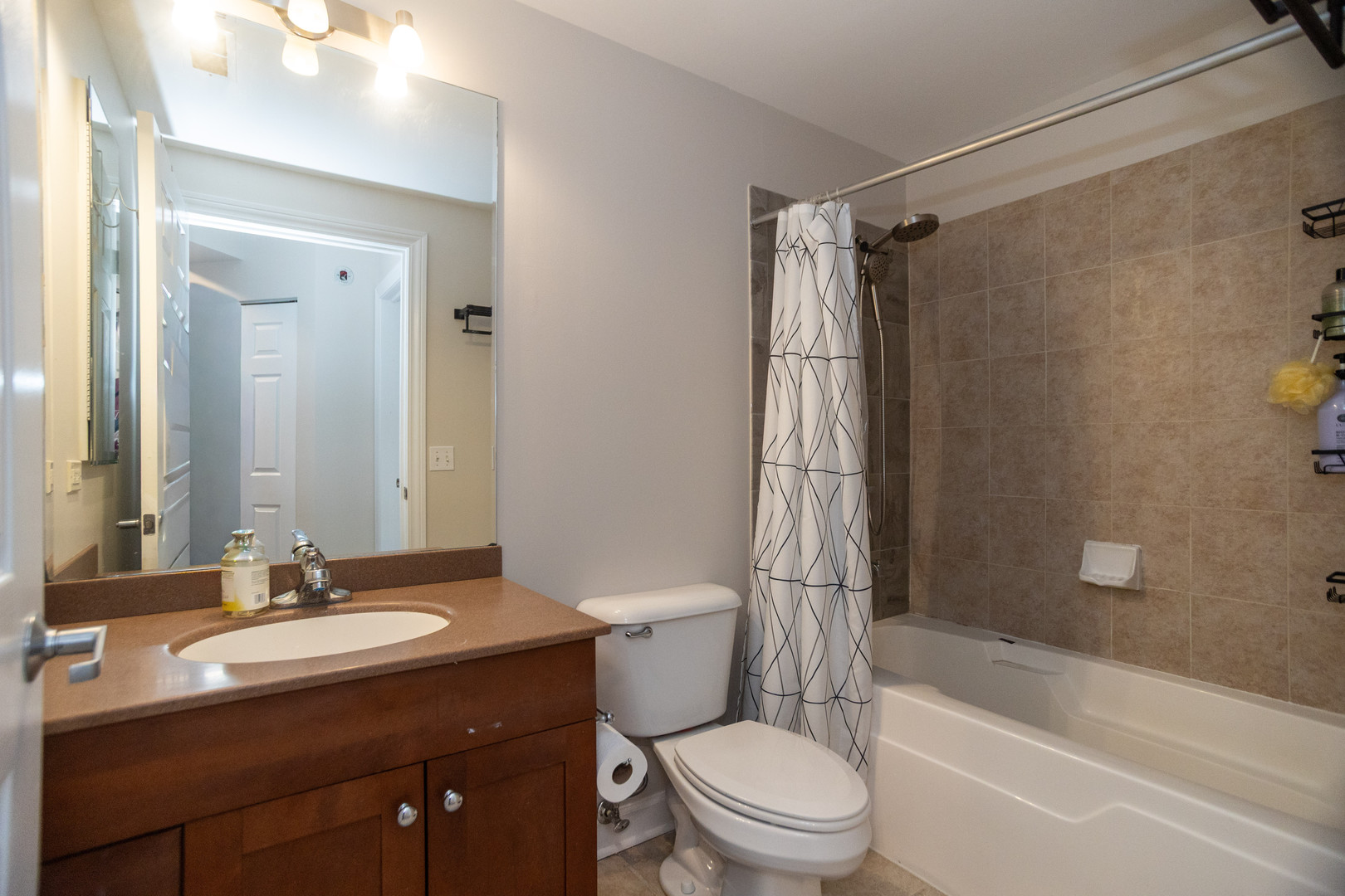 8440 Callie Avenue 606 Property Photo 18