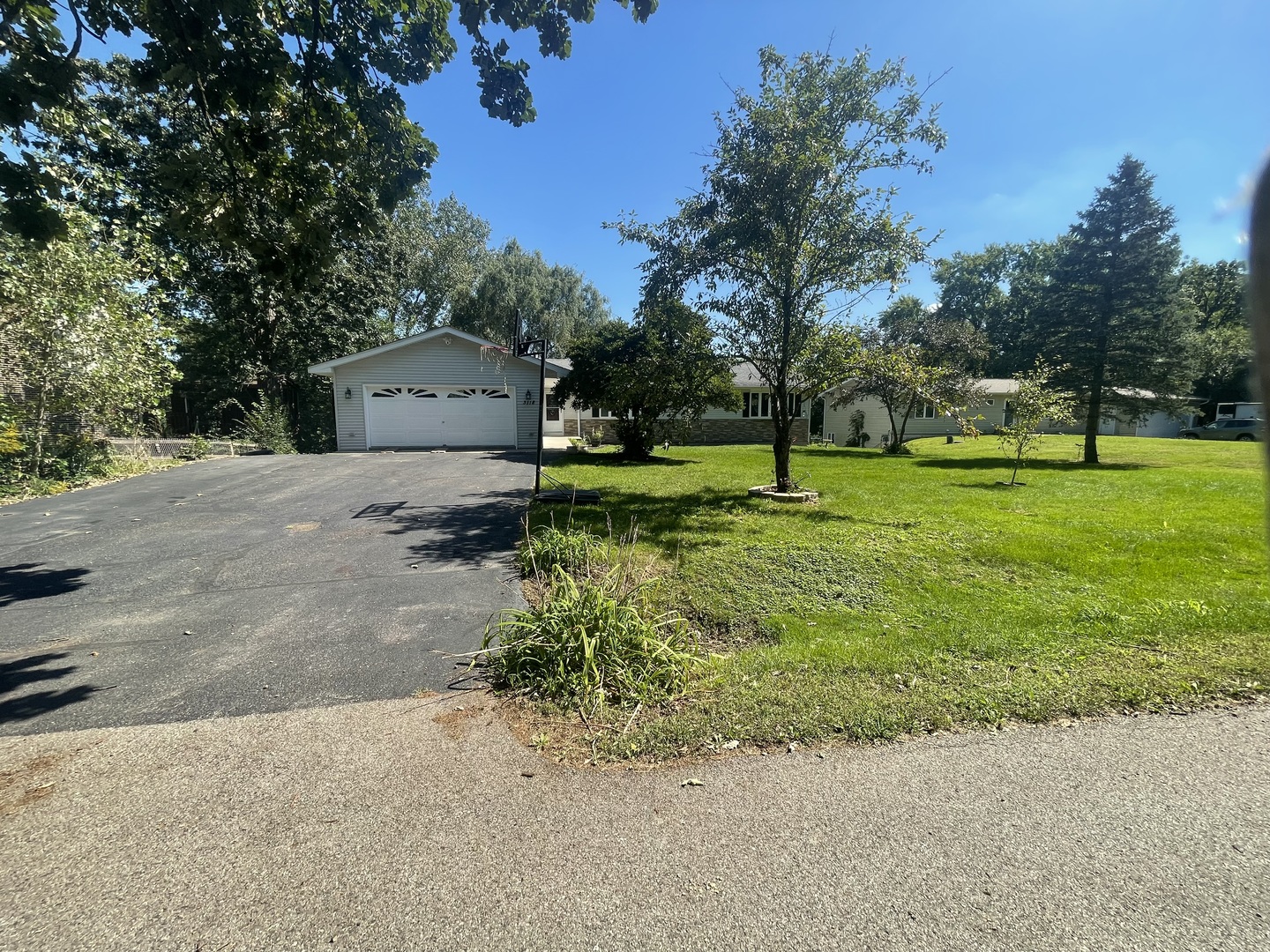 3118 Edgewood Drive Property Photo 1