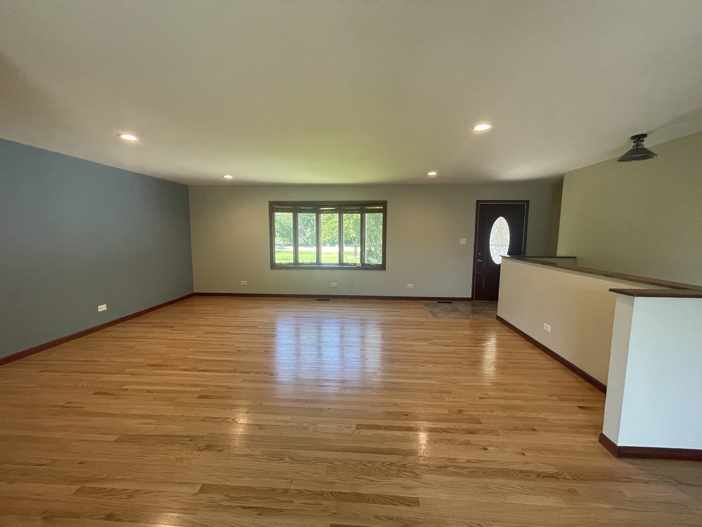 3118 Edgewood Drive Property Photo 3