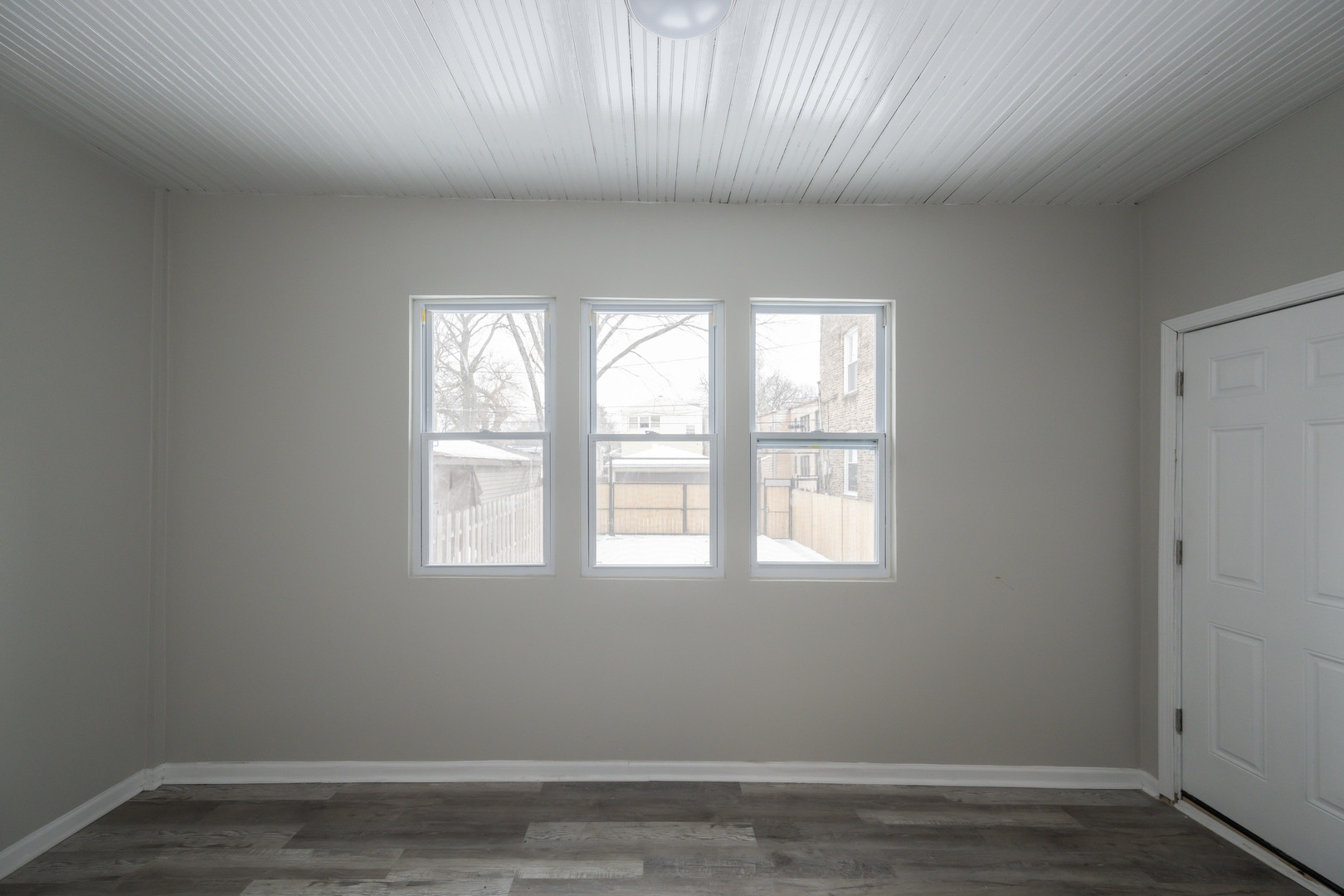 7653 S Saint Lawrence Avenue Property Photo 14
