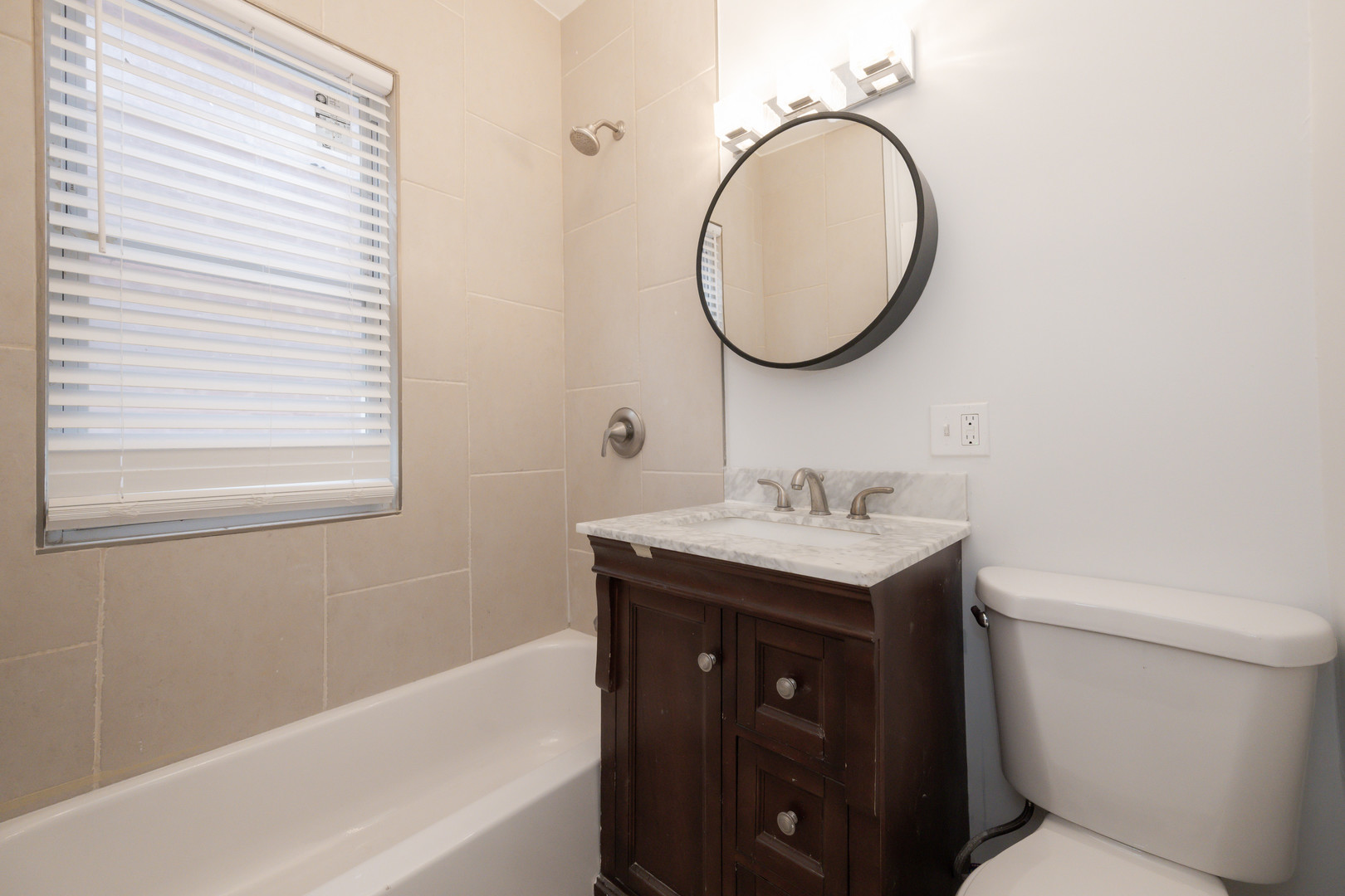 7653 S Saint Lawrence Avenue Property Photo 15