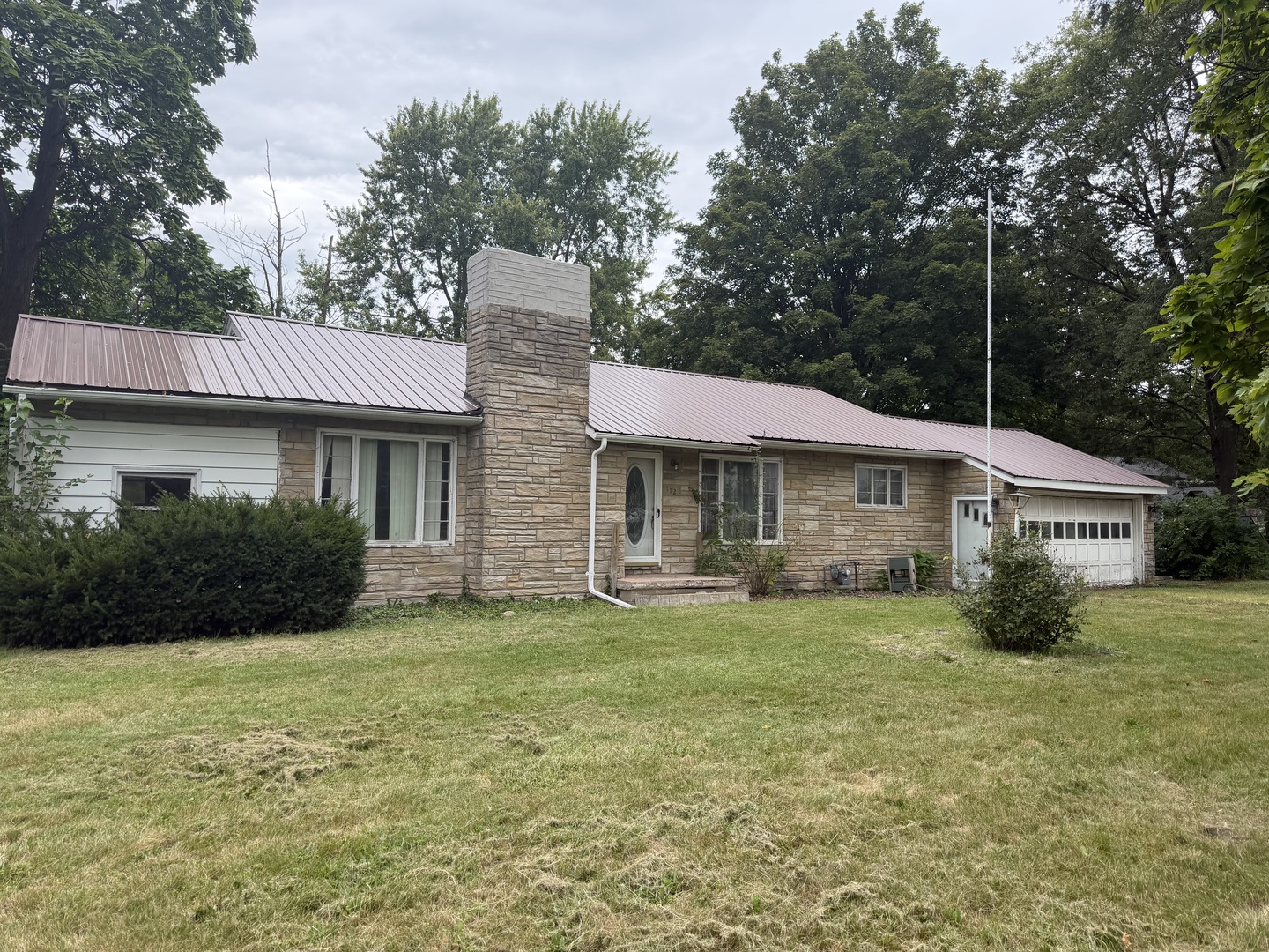 112 N Maple Street Property Photo 2