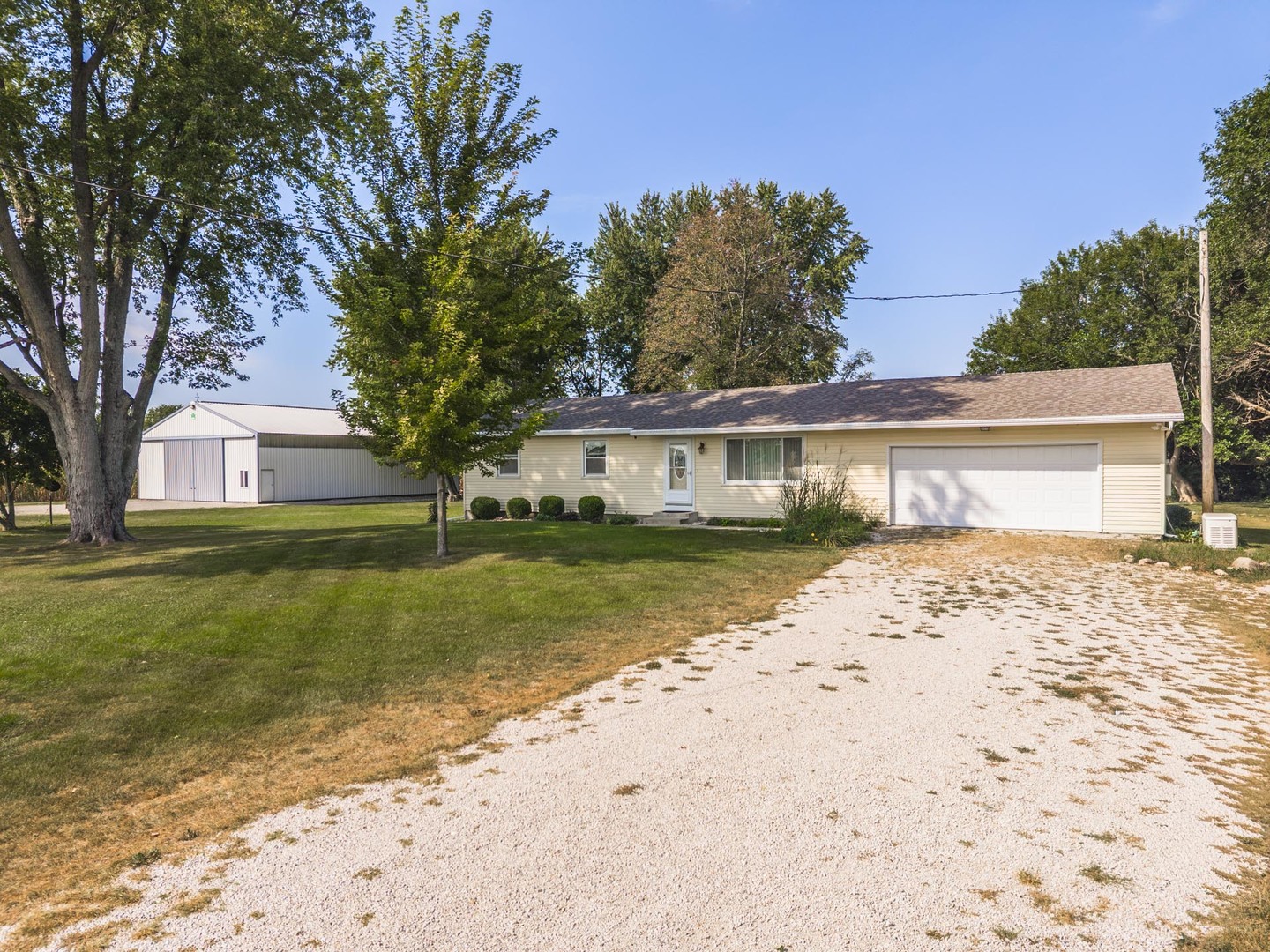 14235 N 1775 East Road Property Photo 2