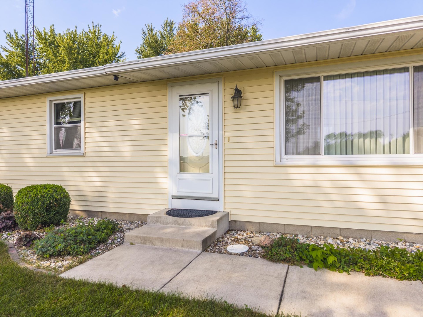14235 N 1775 East Road Property Photo 3