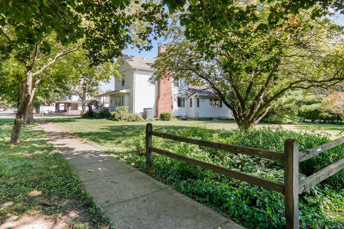 300 S Jackson Street Property Photo 2