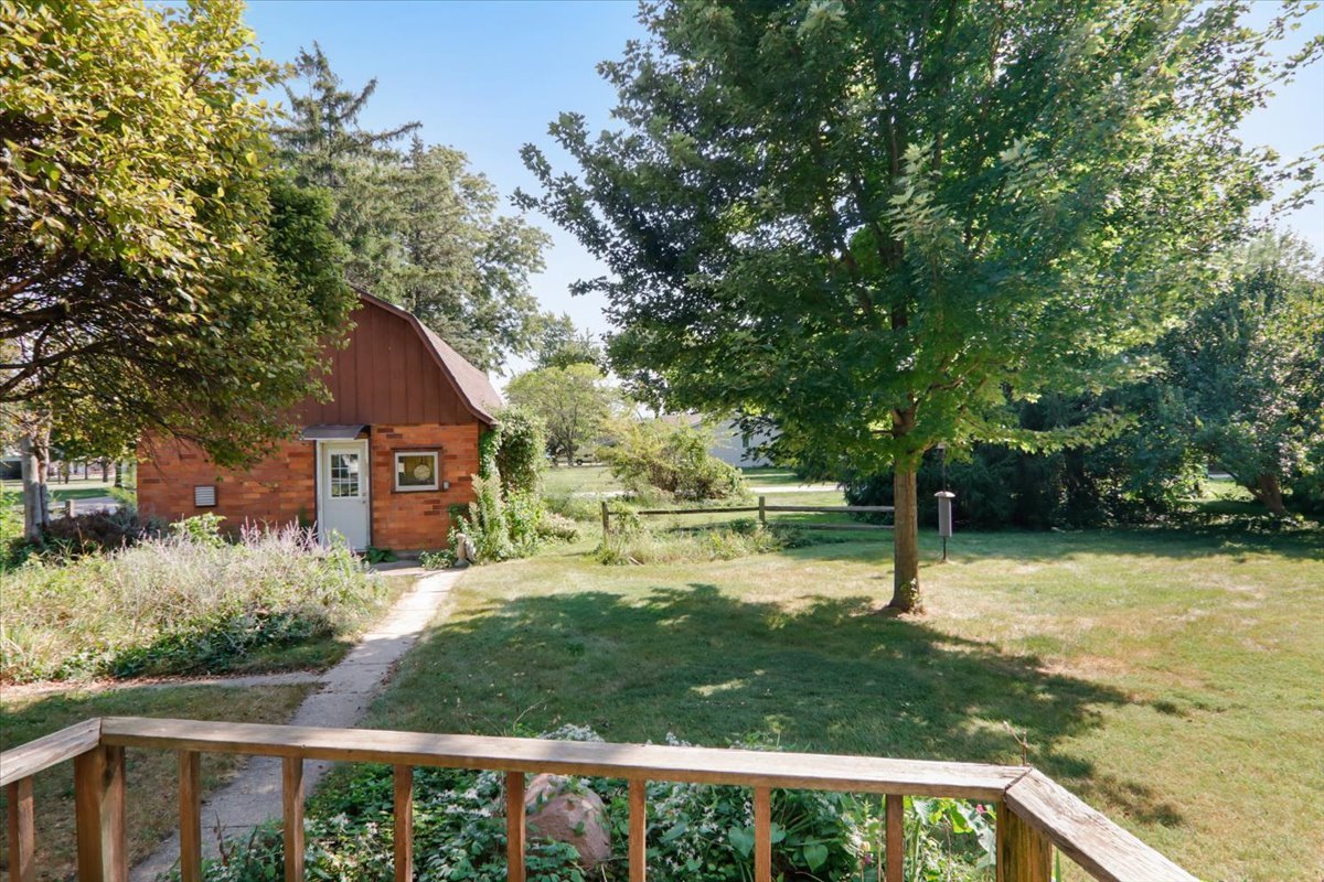 300 S Jackson Street Property Photo 8