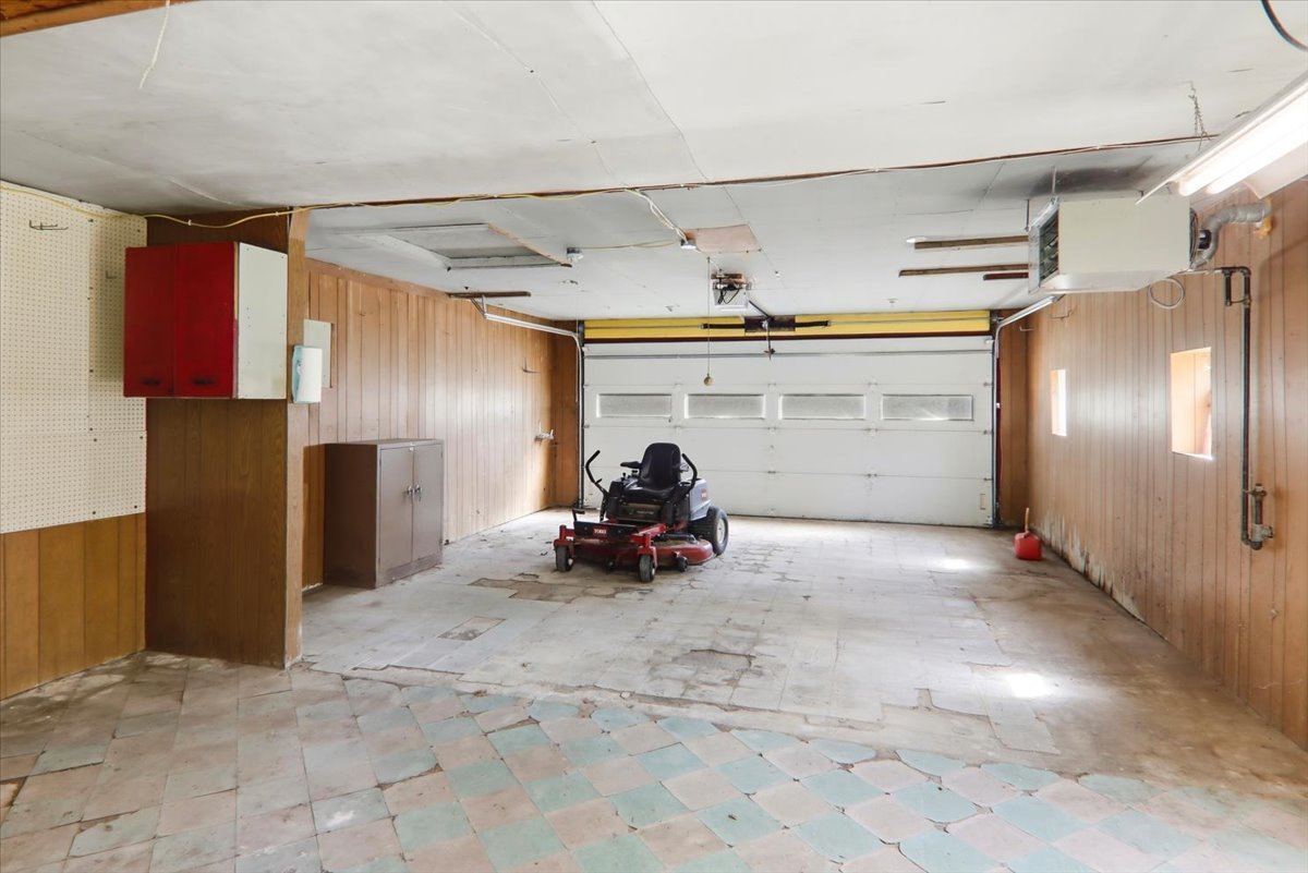 300 S Jackson Street Property Photo 11