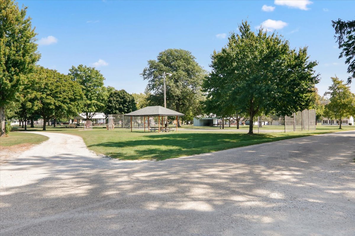 300 S Jackson Street Property Photo 12