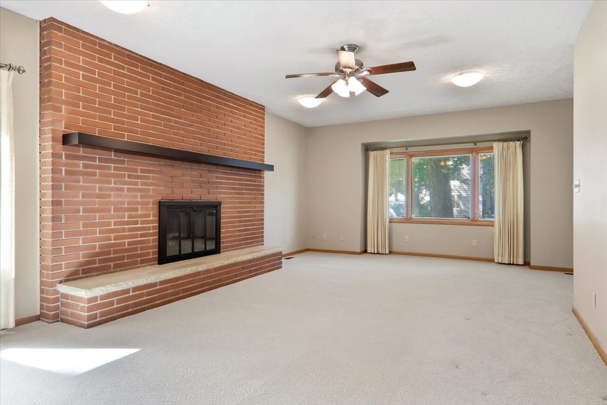 300 S Jackson Street Property Photo 13