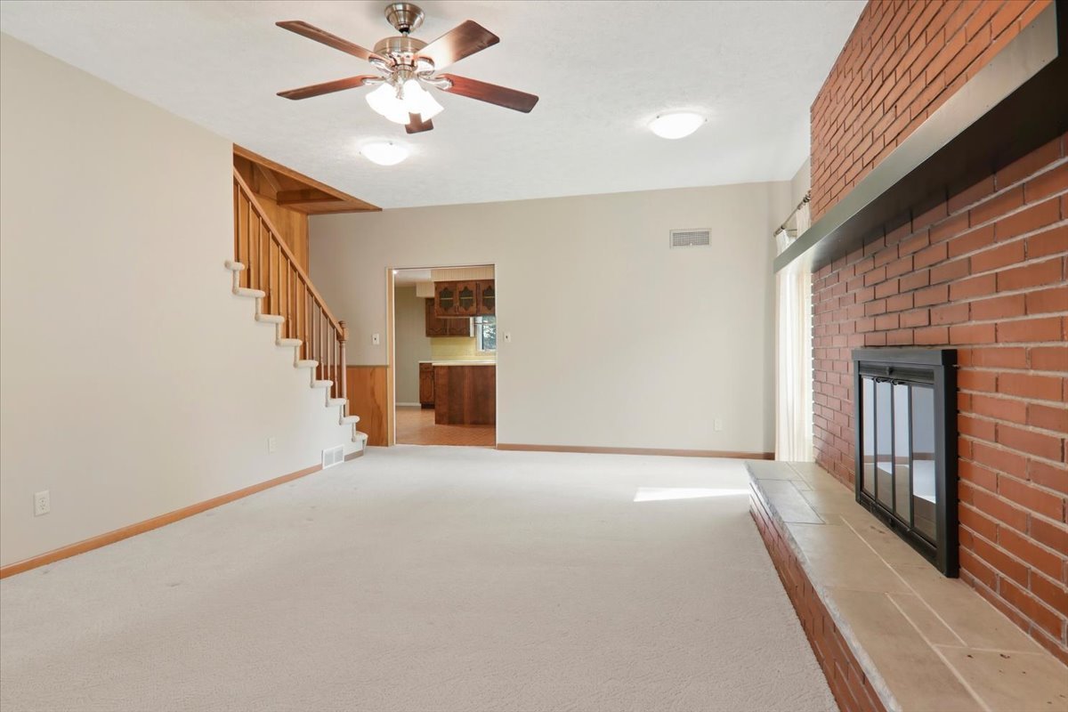 300 S Jackson Street Property Photo 15