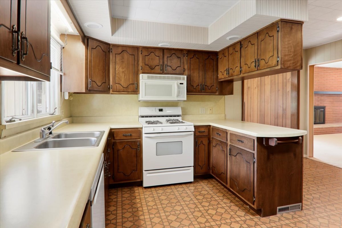 300 S Jackson Street Property Photo 17