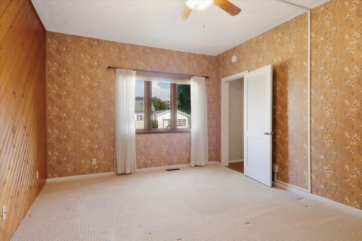 300 S Jackson Street Property Photo 22